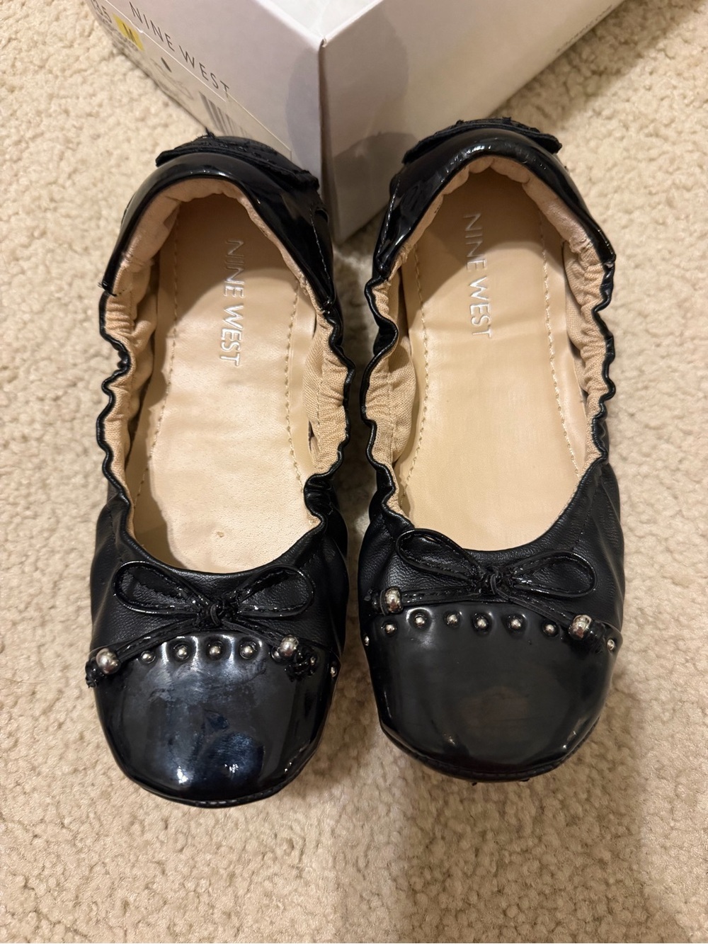 Girl’s Nine West Size 13.5 Black Patent Leather Ballet Flats with Bow and Studs